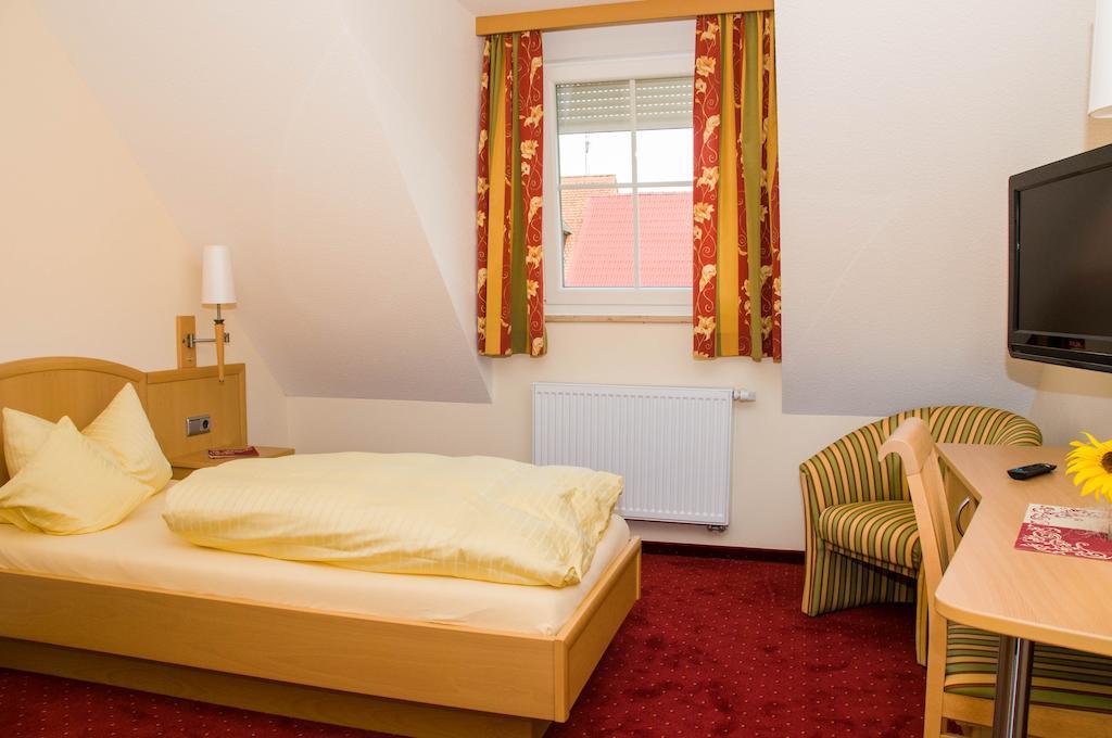 Gasthof Rose Flachslanden Room photo