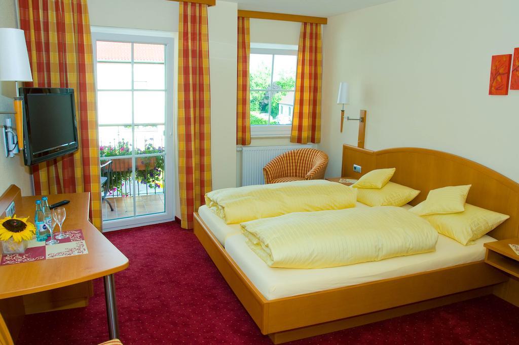 Gasthof Rose Flachslanden Room photo